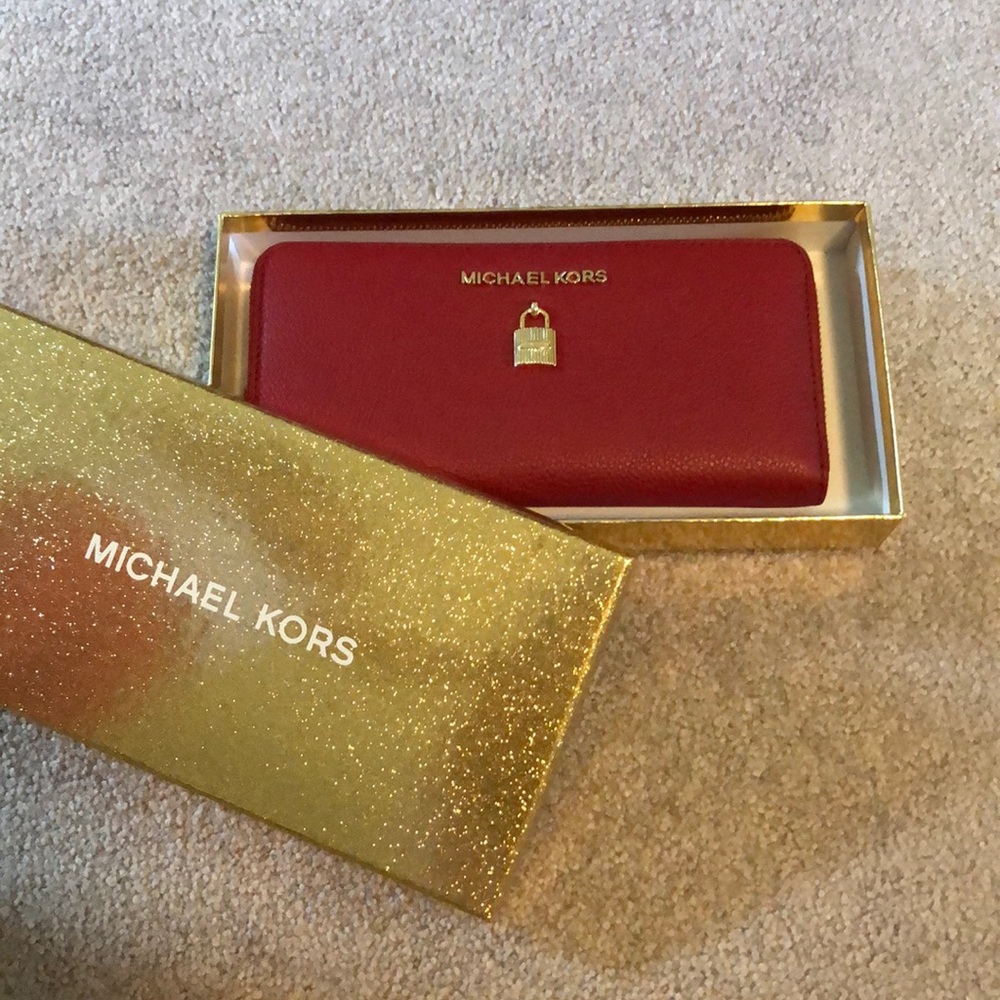 NWT Michael Kors Wallet